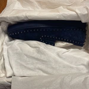 Beautiful Brand New Christian Louboutin PIK Boat Flat Veau Velours